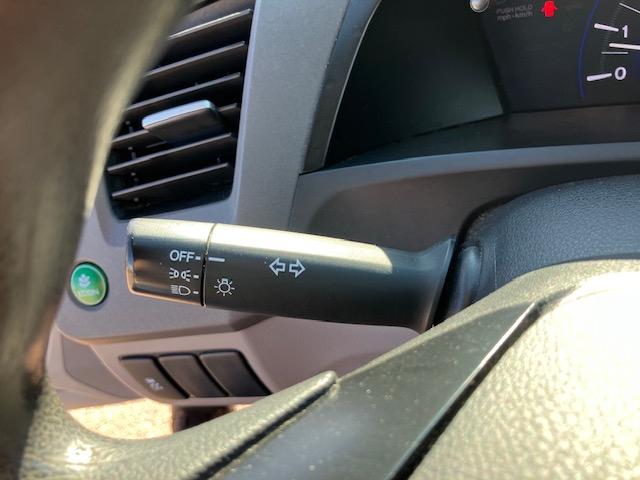 Honda Civic LX Sedan 5-Speed AT 2012