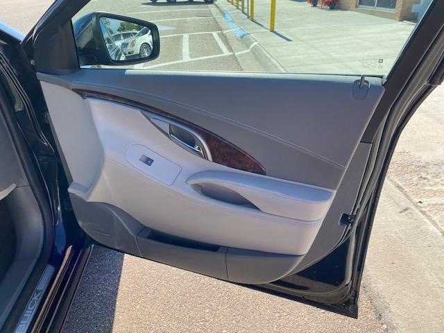 Buick LaCrosse Premium Package 3, w/Leather 2012