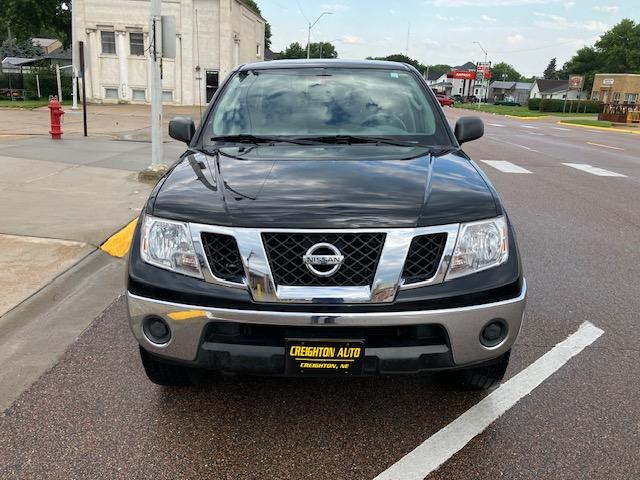Nissan Frontier LE Crew Cab 4WD 2010