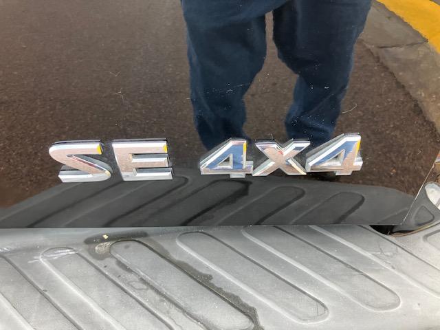 Nissan Frontier LE Crew Cab 4WD 2010