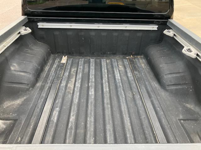 Nissan Frontier LE Crew Cab 4WD 2010