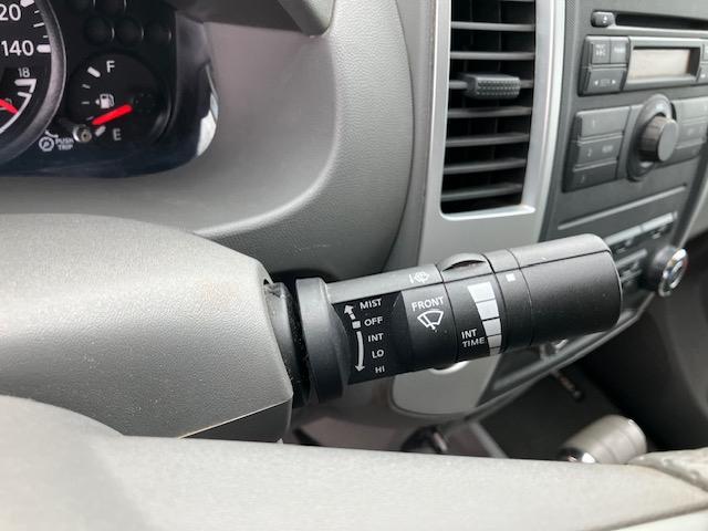Nissan Frontier LE Crew Cab 4WD 2010