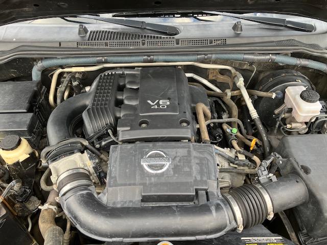 Nissan Frontier LE Crew Cab 4WD 2010