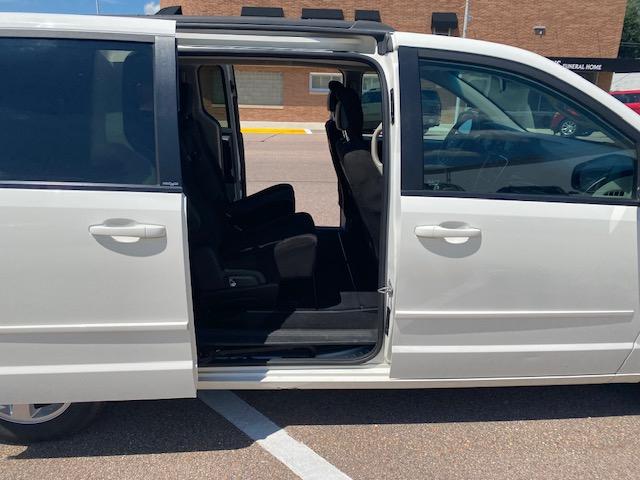 Dodge Grand Caravan SXT 2012