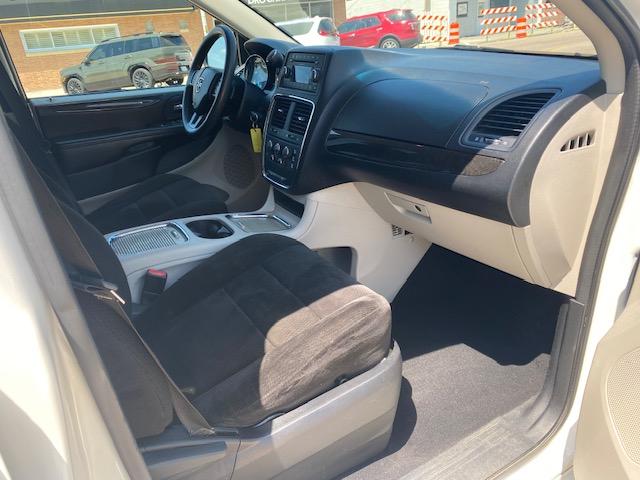 Dodge Grand Caravan SXT 2012