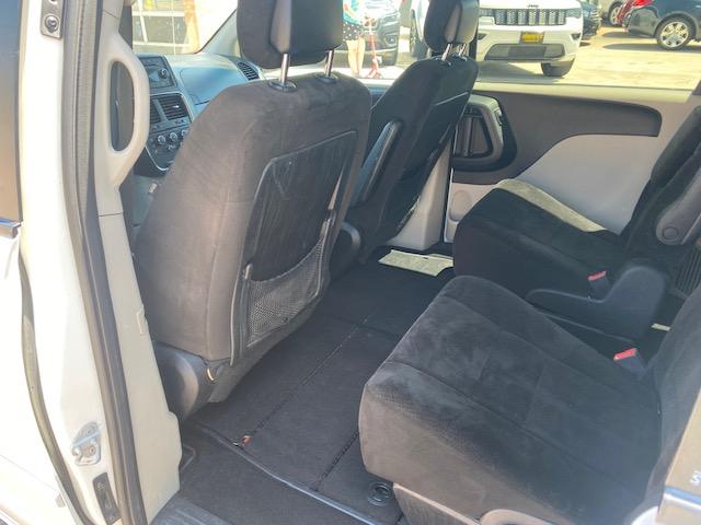 Dodge Grand Caravan SXT 2012