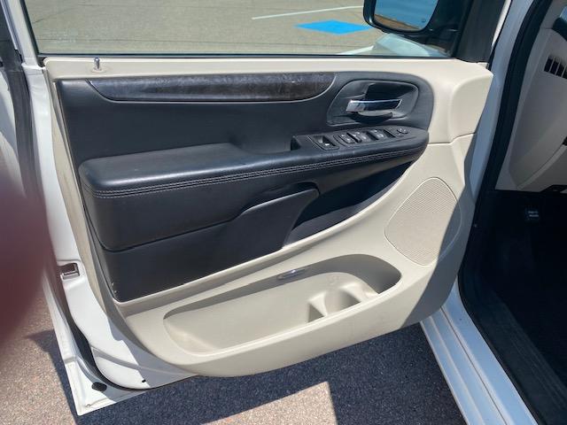 Dodge Grand Caravan SXT 2012