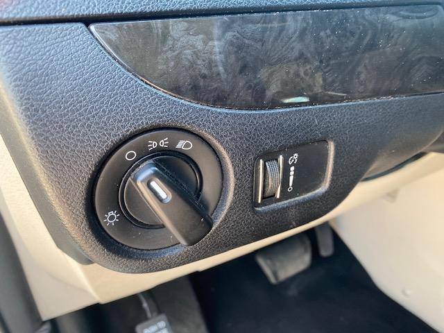 Dodge Grand Caravan SXT 2012