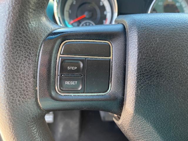Dodge Grand Caravan SXT 2012