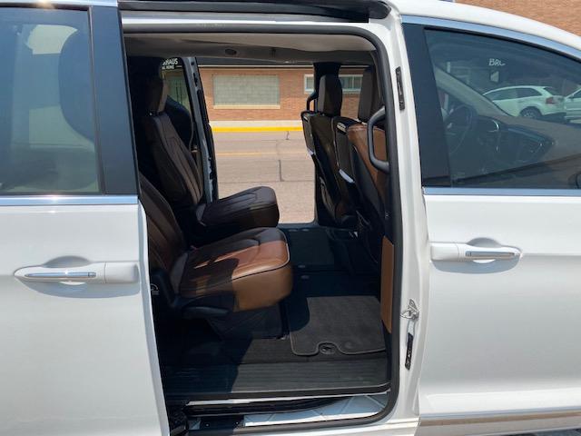 Chrysler Pacifica Limited 2017