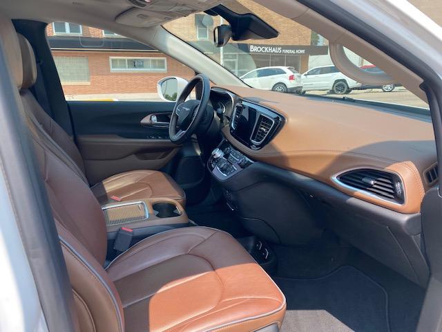 Chrysler Pacifica Limited 2017