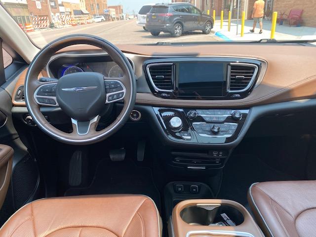 Chrysler Pacifica Limited 2017