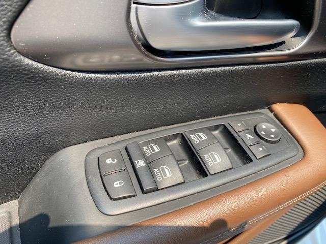 Chrysler Pacifica Limited 2017