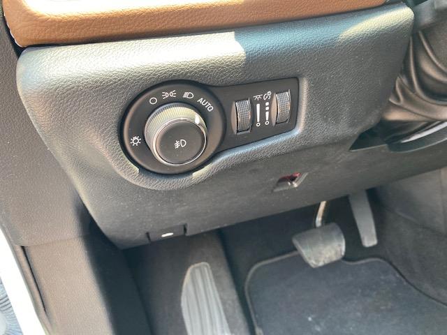 Chrysler Pacifica Limited 2017