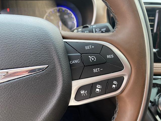 Chrysler Pacifica Limited 2017