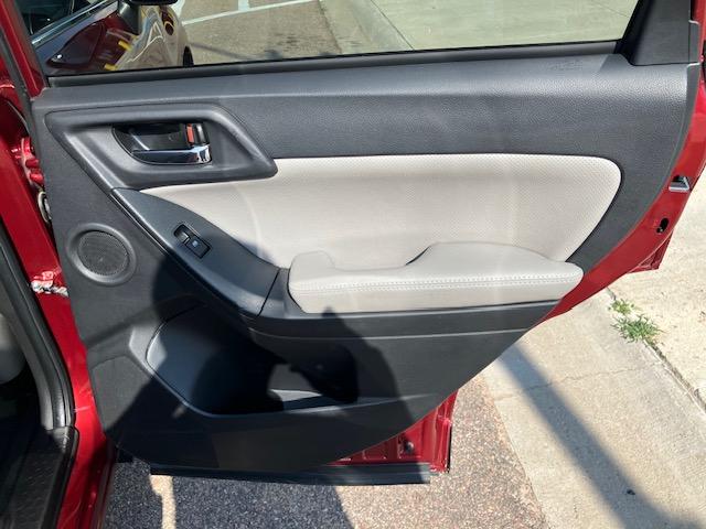 Subaru Forester 2.5i Touring 2016