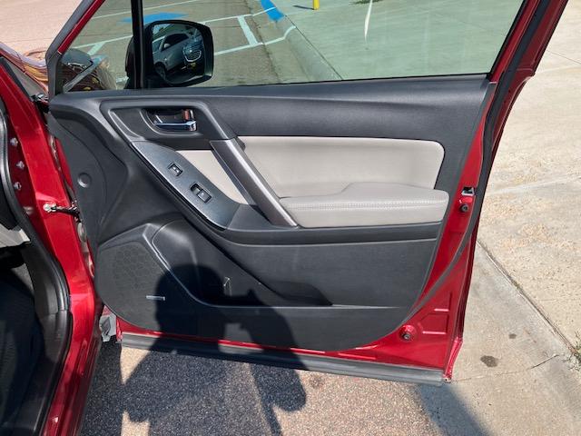 Subaru Forester 2.5i Touring 2016