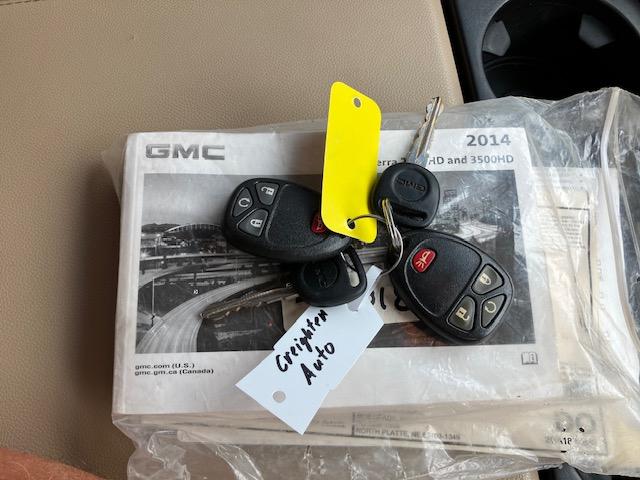 GMC Sierra 2500HD SLE Crew Cab 4WD 2014