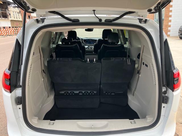 Chrysler Pacifica Limited 2022