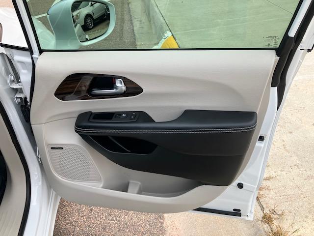Chrysler Pacifica Limited 2022