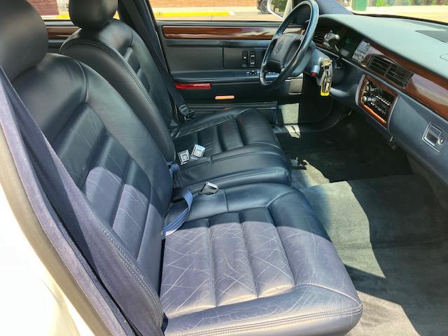 Cadillac DeVille Sedan 1994