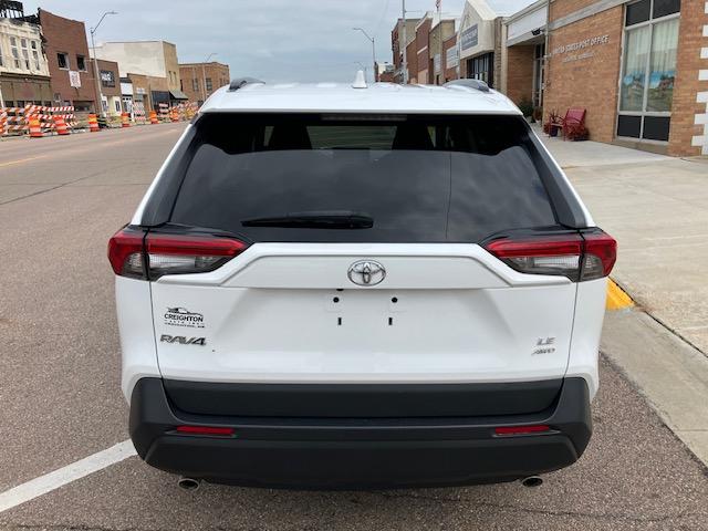 Toyota RAV4 LE AWD 2021