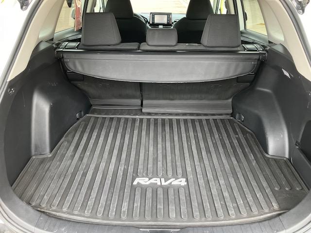 Toyota RAV4 LE AWD 2021