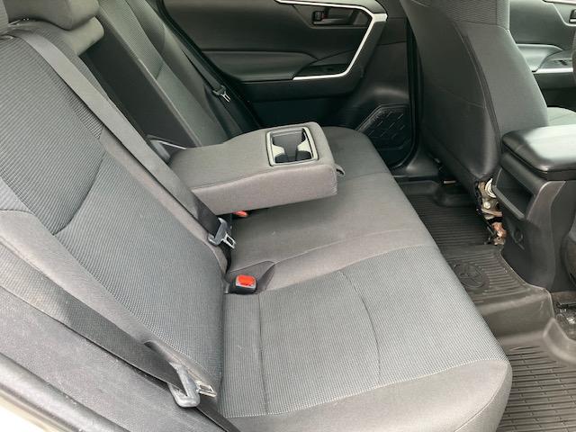 Toyota RAV4 LE AWD 2021