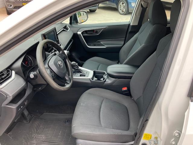 Toyota RAV4 LE AWD 2021
