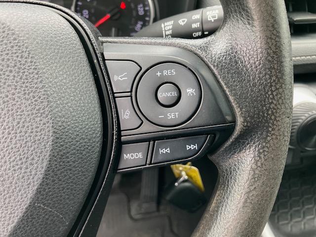 Toyota RAV4 LE AWD 2021