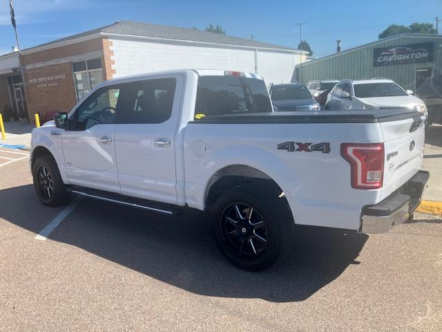 Ford F-150 XLT SuperCrew Short Box 4WD 2017