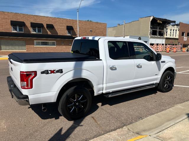 Ford F-150 XLT SuperCrew Short Box 4WD 2017
