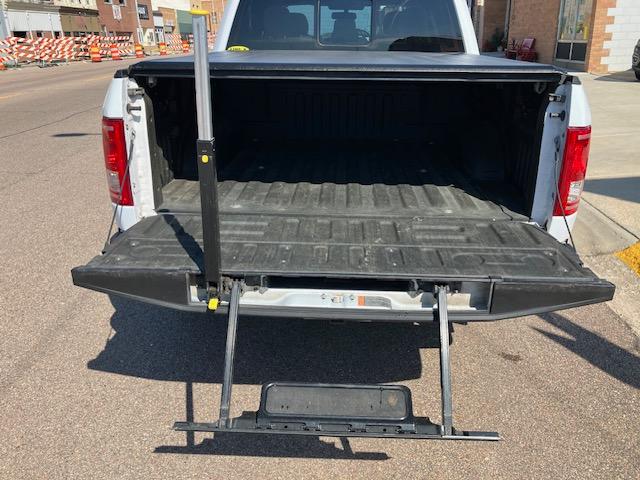 Ford F-150 XLT SuperCrew Short Box 4WD 2017
