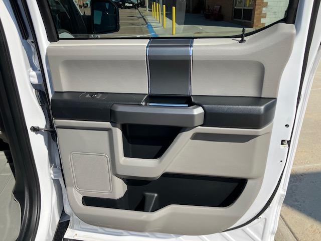 Ford F-150 XLT SuperCrew Short Box 4WD 2017