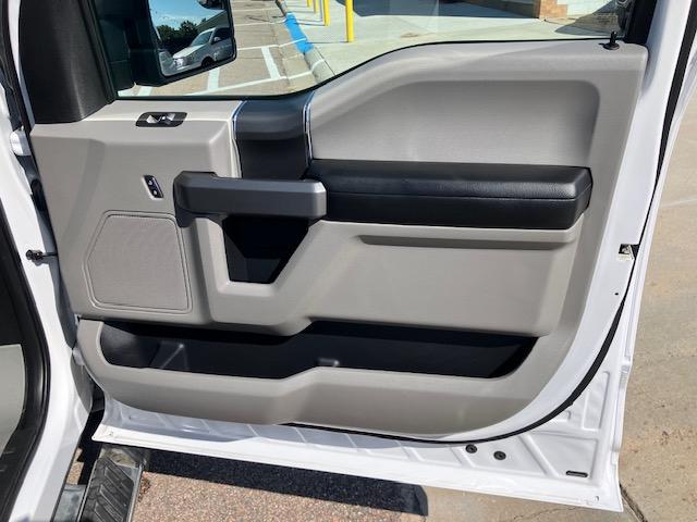 Ford F-150 XLT SuperCrew Short Box 4WD 2017