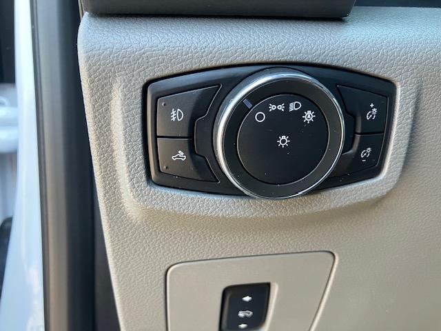 Ford F-150 XLT SuperCrew Short Box 4WD 2017