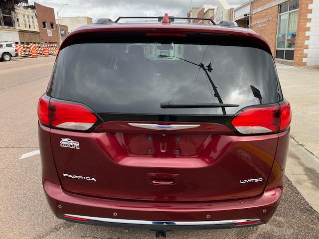 Chrysler Pacifica Limited 2018