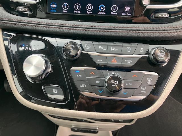 Chrysler Pacifica Limited 2018