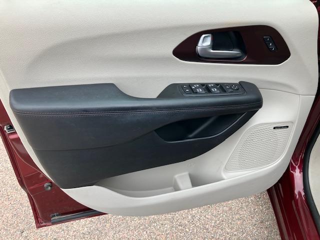 Chrysler Pacifica Limited 2018