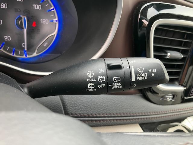 Chrysler Pacifica Limited 2018