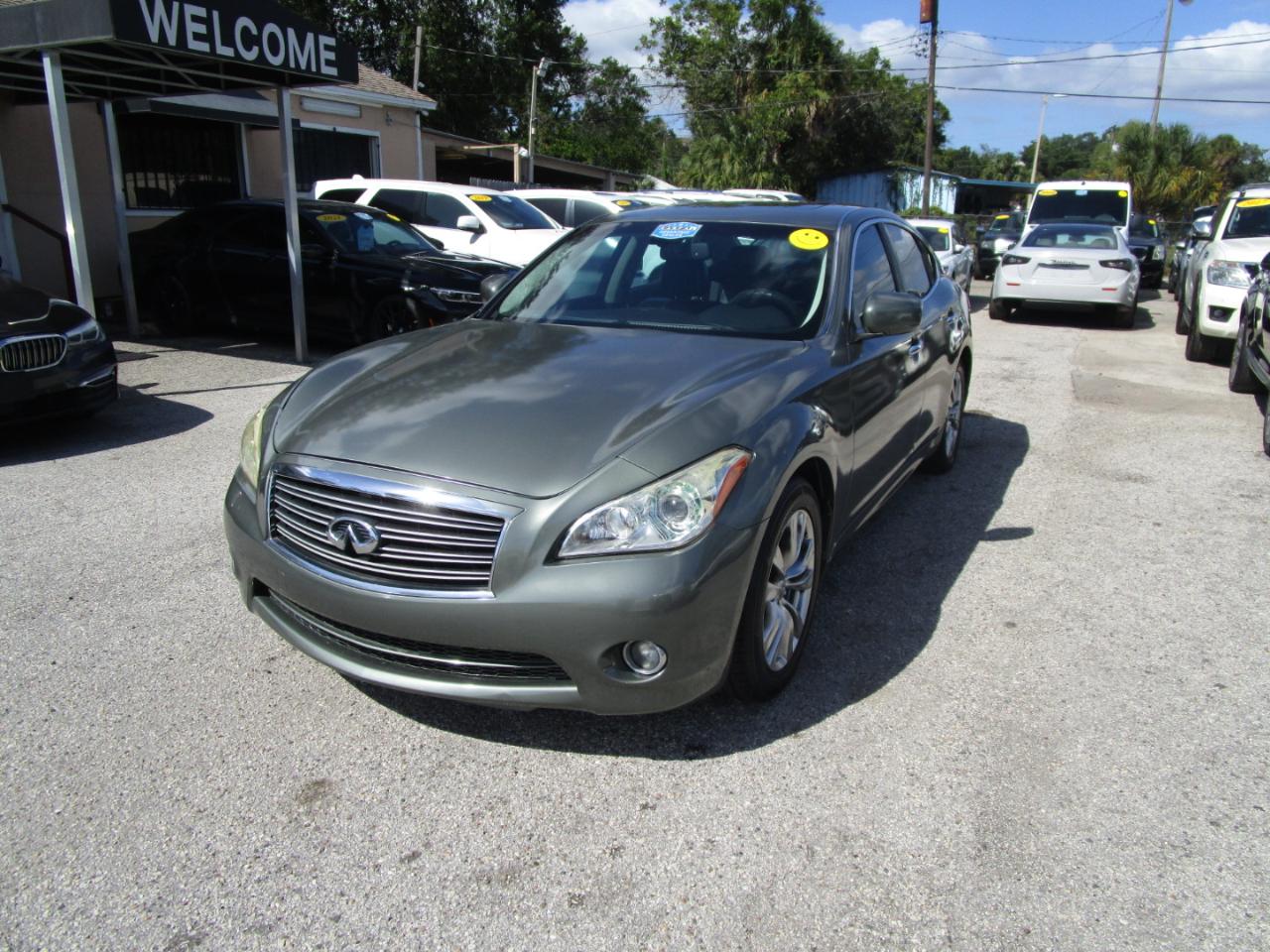 Infiniti M 37 2012