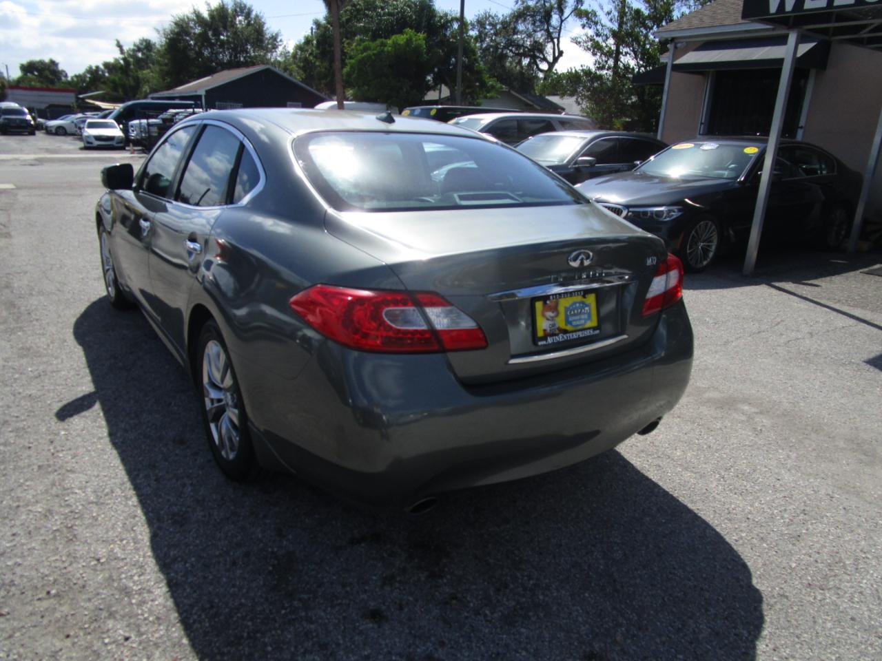 Infiniti M 37 2012