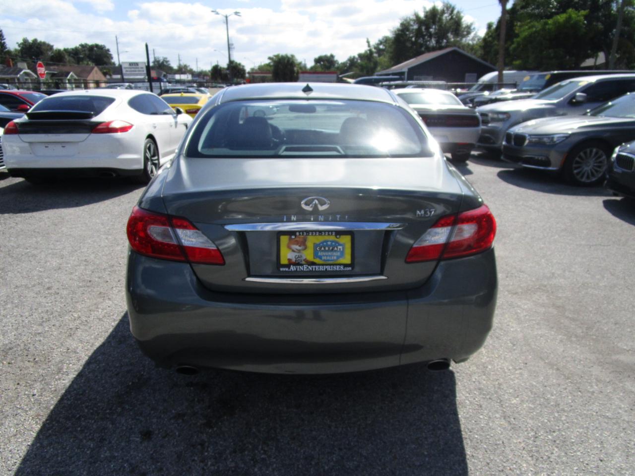 Infiniti M 37 2012