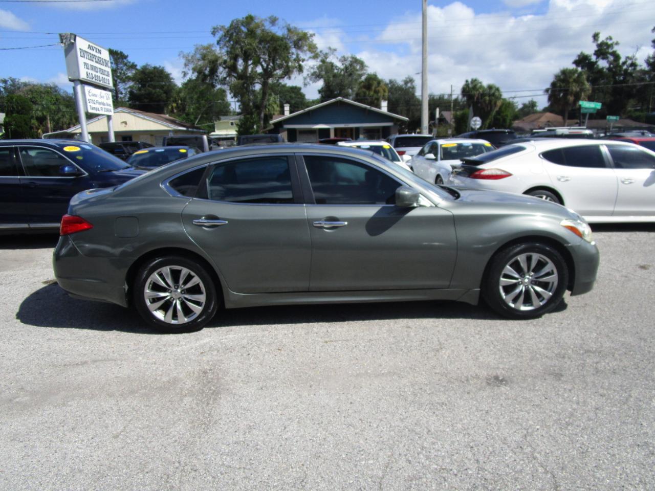 Infiniti M 37 2012