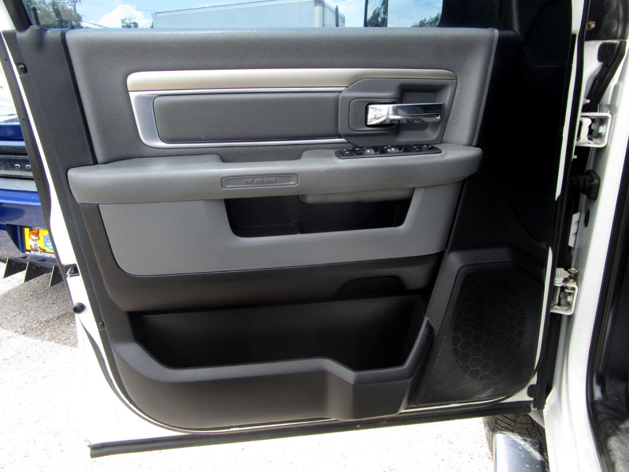 RAM 2500 SLT Crew Cab SWB 2WD 2016 RAM 2500 SLT Crew Cab SWB 2WD 2016