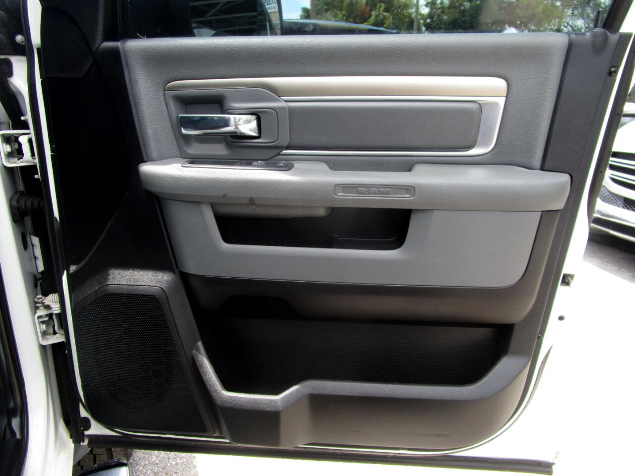 RAM 2500 SLT Crew Cab SWB 2WD 2016 RAM 2500 SLT Crew Cab SWB 2WD 2016