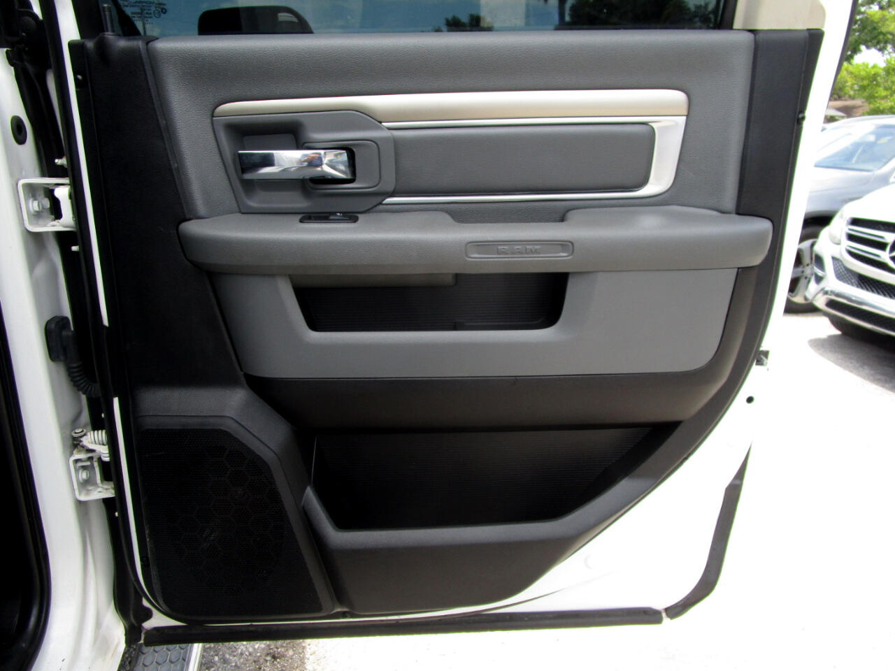 RAM 2500 SLT Crew Cab SWB 2WD 2016 RAM 2500 SLT Crew Cab SWB 2WD 2016