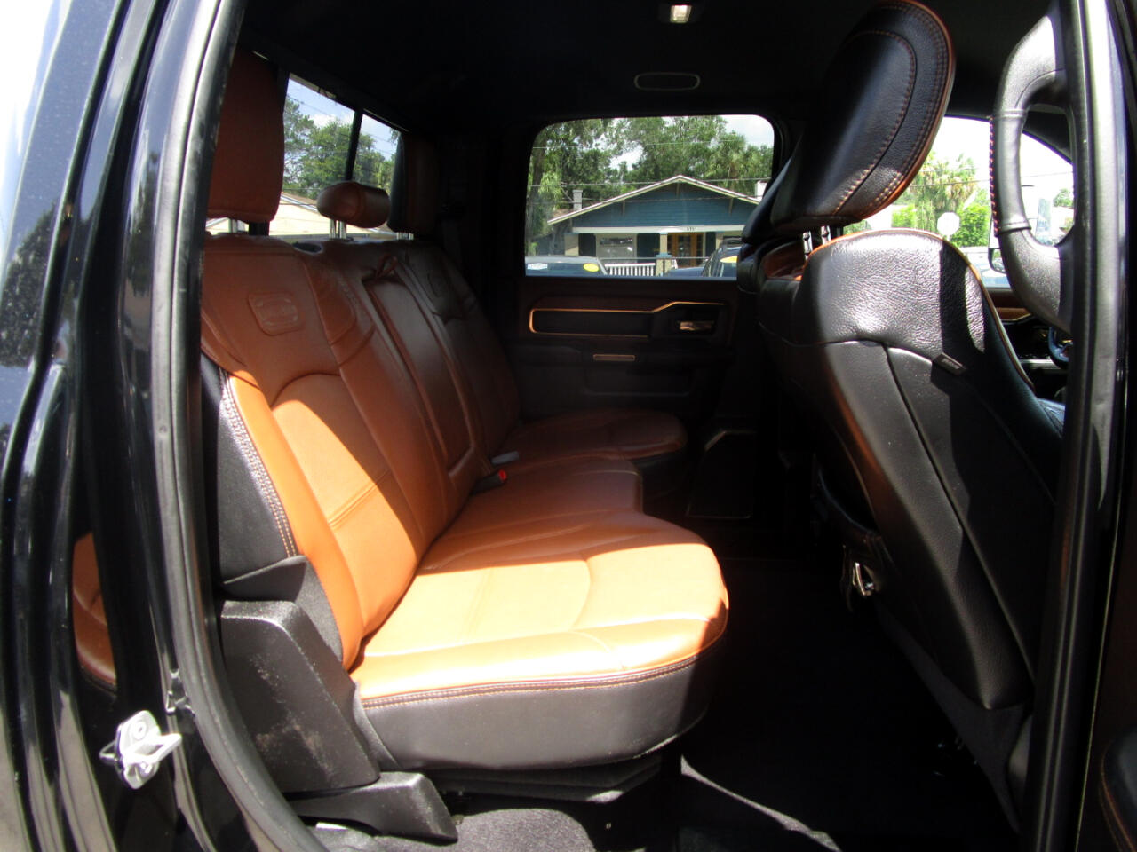 RAM 3500 Longhorn Crew Cab LWB 4WD DRW 2021 RAM 3500 Longhorn Crew Cab LWB 4WD DRW 2021