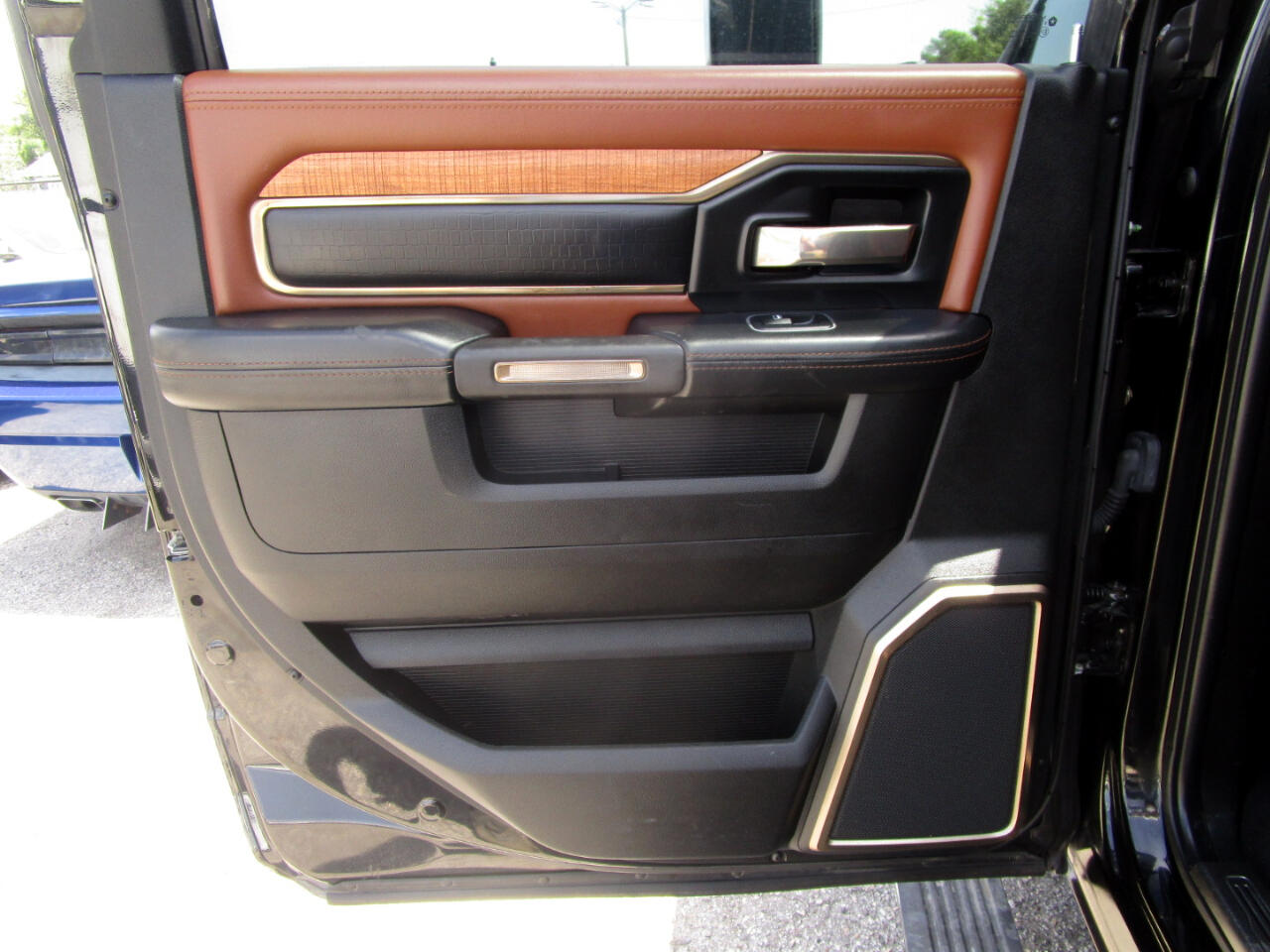 RAM 3500 Longhorn Crew Cab LWB 4WD DRW 2021 RAM 3500 Longhorn Crew Cab LWB 4WD DRW 2021