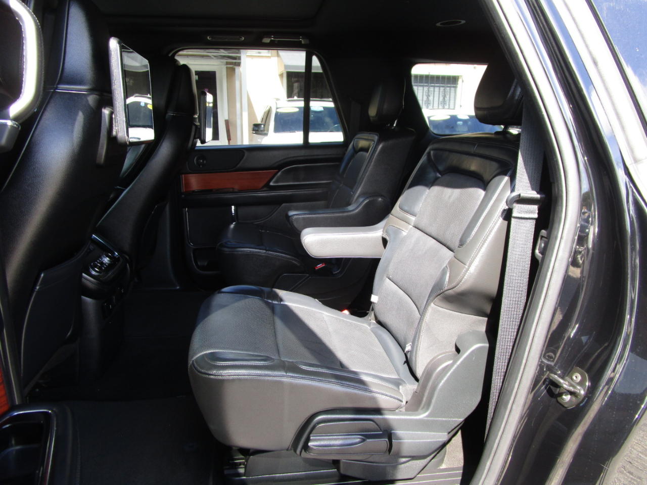 Lincoln Navigator L Reserve 4WD 2018 Lincoln Navigator L Reserve 4WD 2018